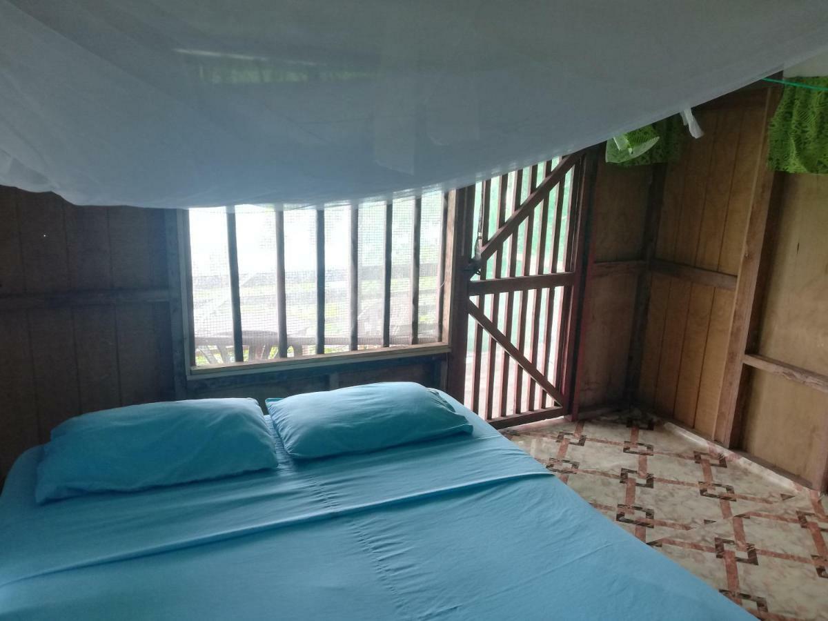 Lusia'S Lagoon Chalets 살레롤로가 외부 사진